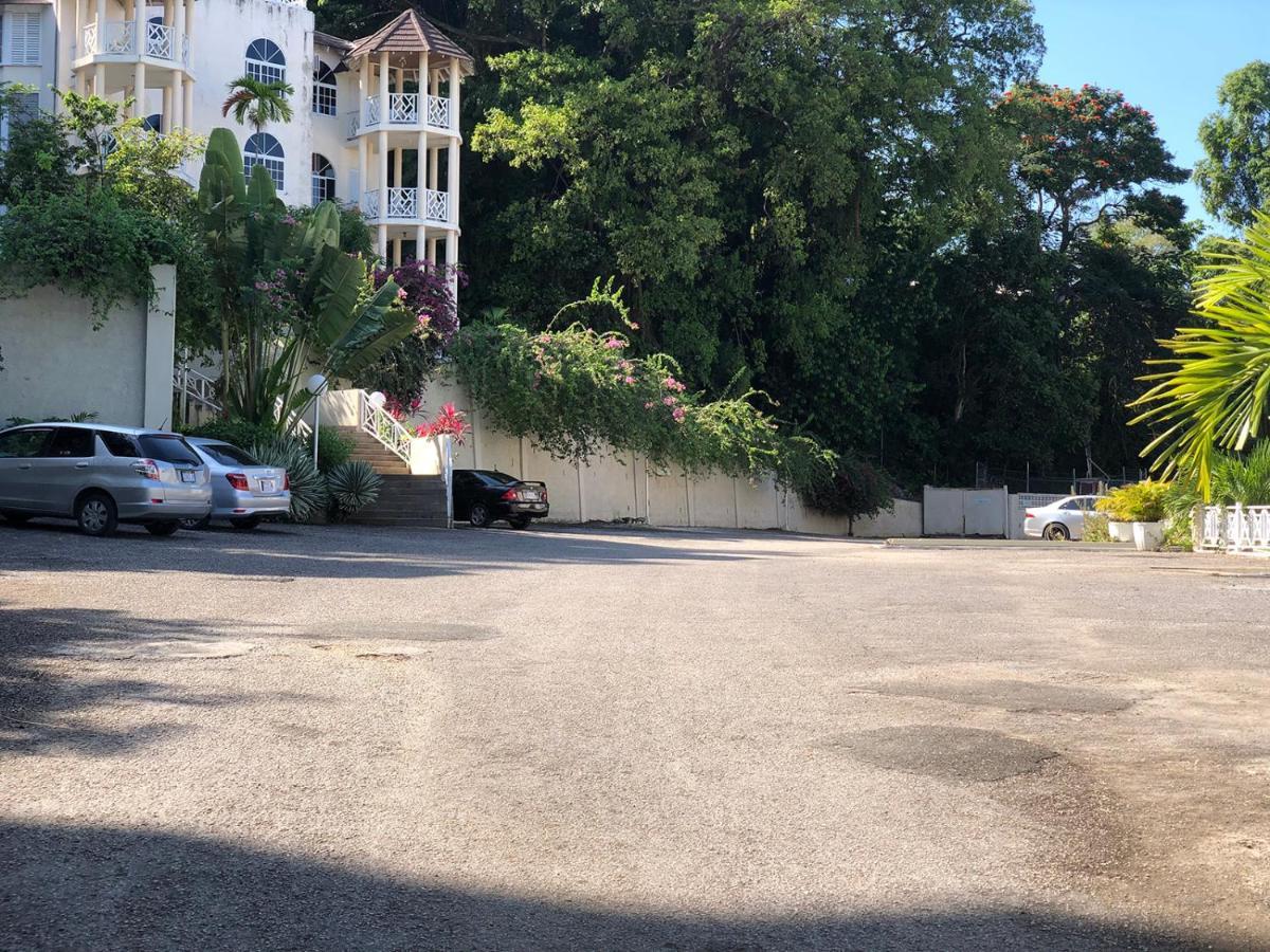 Elegant Condo Awesome View Ocho Rios Exterior photo