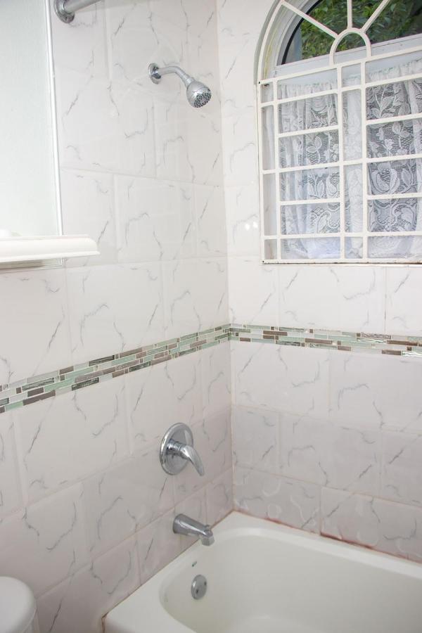 Elegant Condo Awesome View Ocho Rios Exterior photo