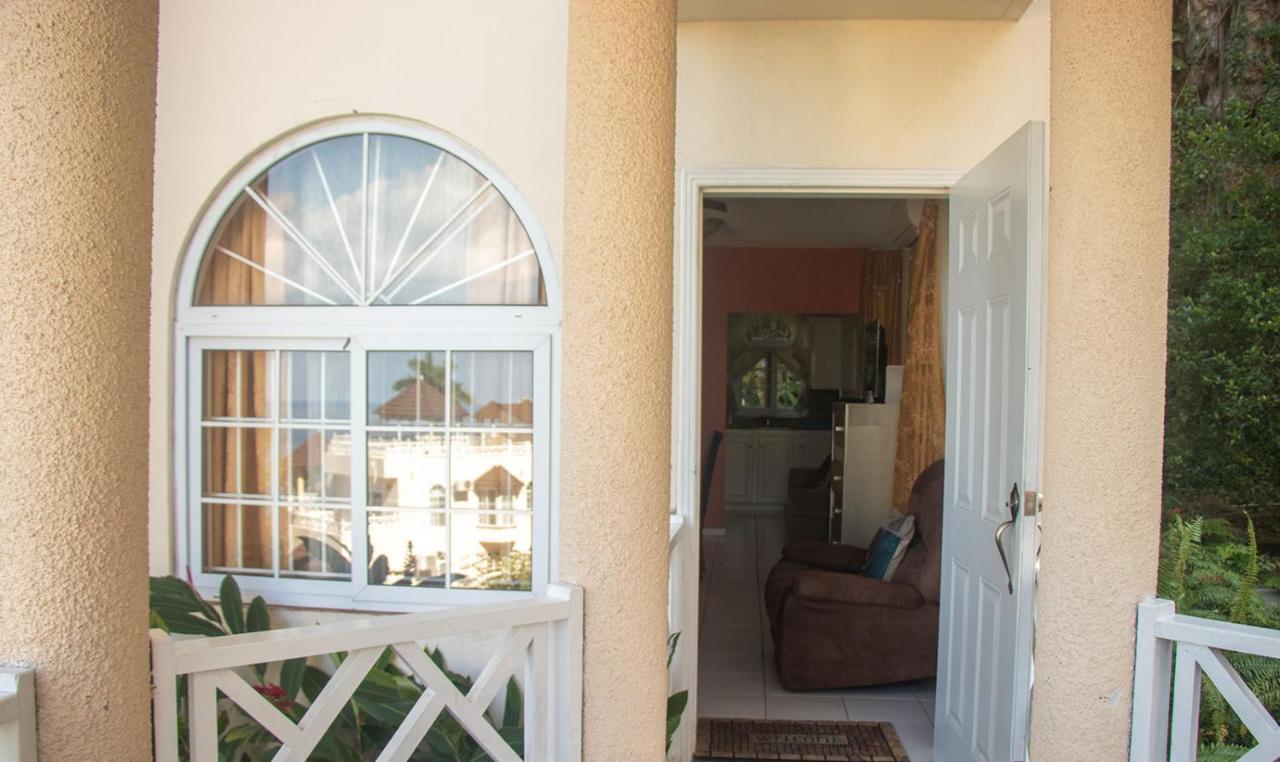 Elegant Condo Awesome View Ocho Rios Exterior photo